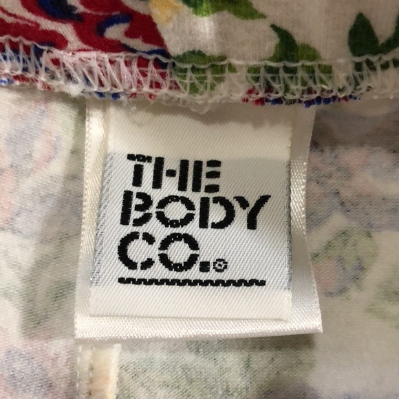 Vintage 90’s The Body Co Floral Biker Shorts - Picture 5 of 13